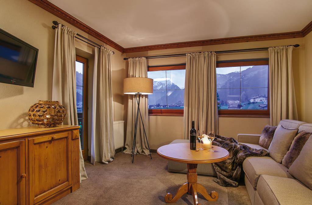 Villa Haidacher Relax & Lifestyle Apartments Zell am Ziller Kamer foto
